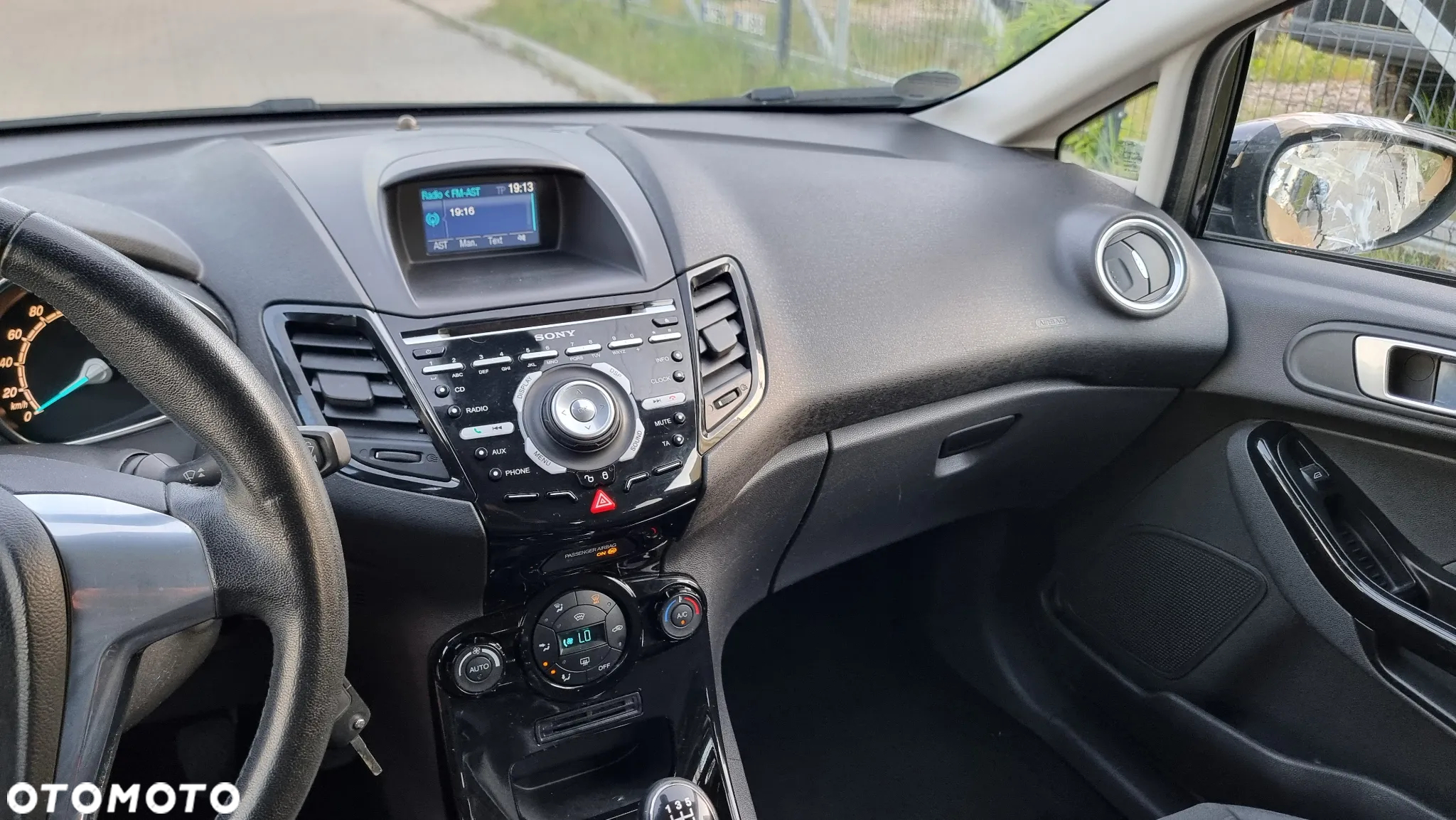 Ford Fiesta 1.6 TDCi Titanium - 37