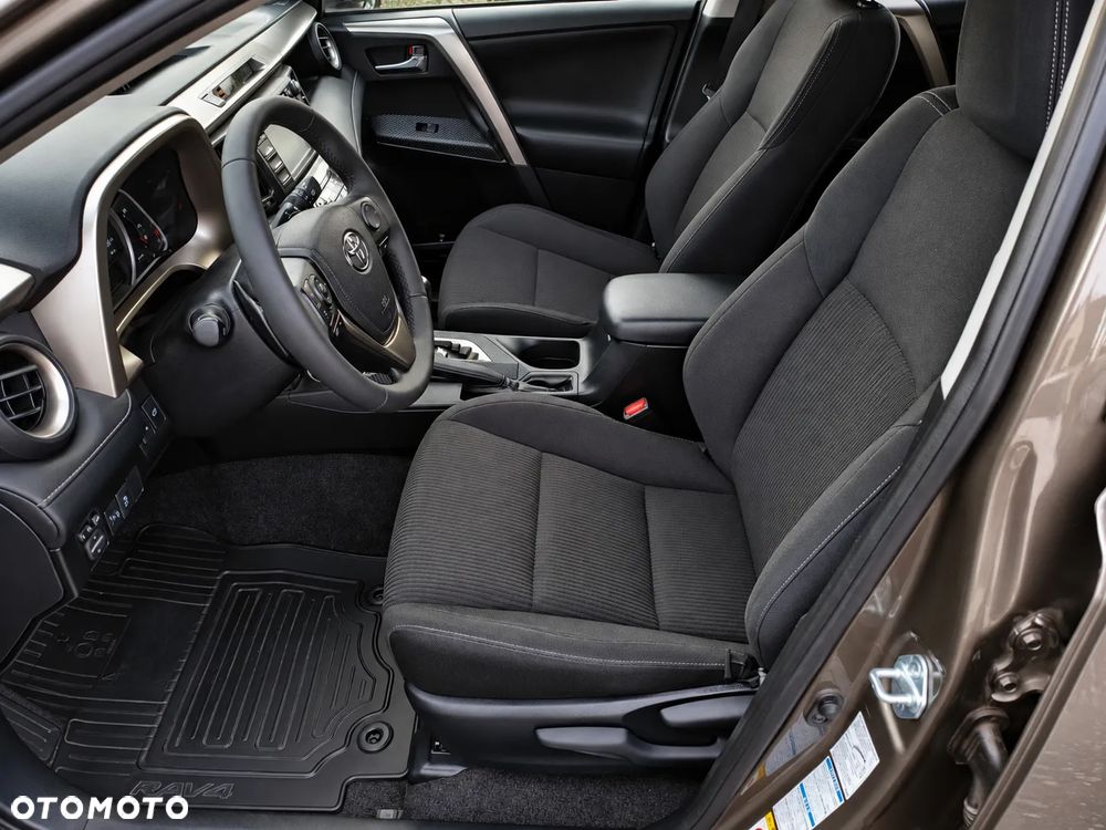 Toyota RAV4 - 21