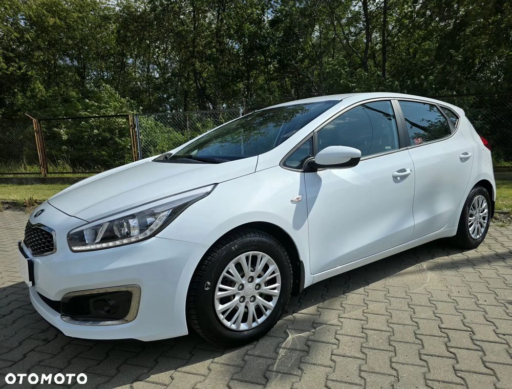 Kia Ceed 1.4 L Business Line Plus - 1