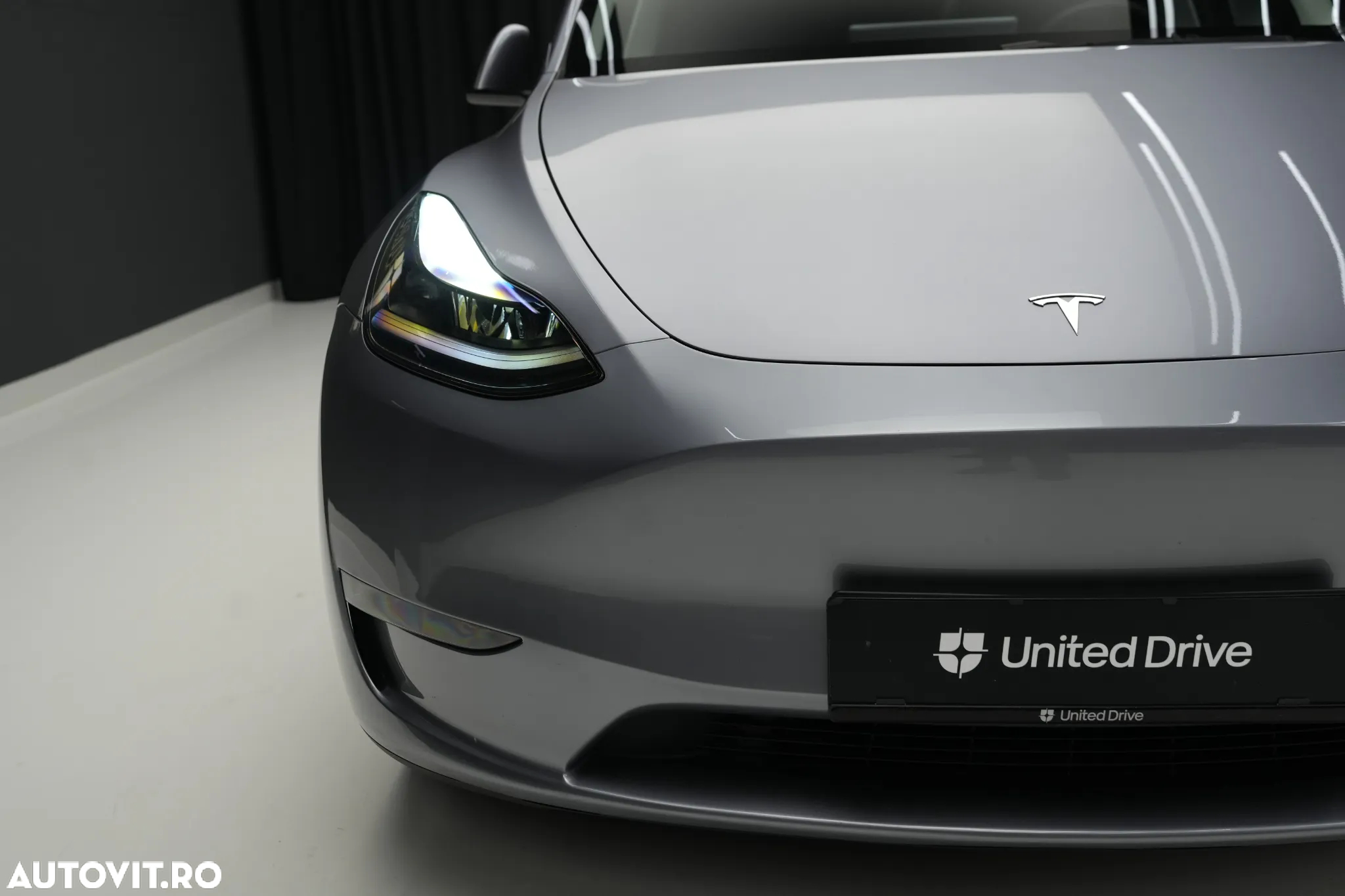 Tesla Model Y AWD Long Range - 5