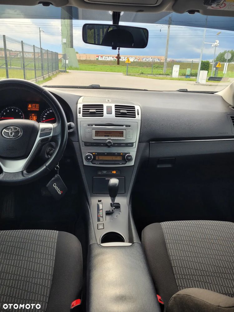 Toyota Avensis 1.8 Active MS - 16