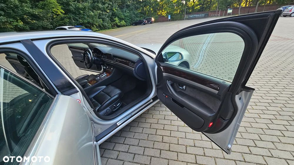 Audi A8 4.2 Quattro - 15