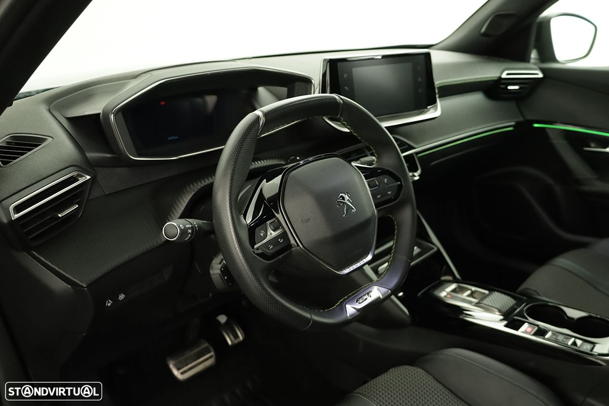 Peugeot e-2008 50 kWh GT - 7