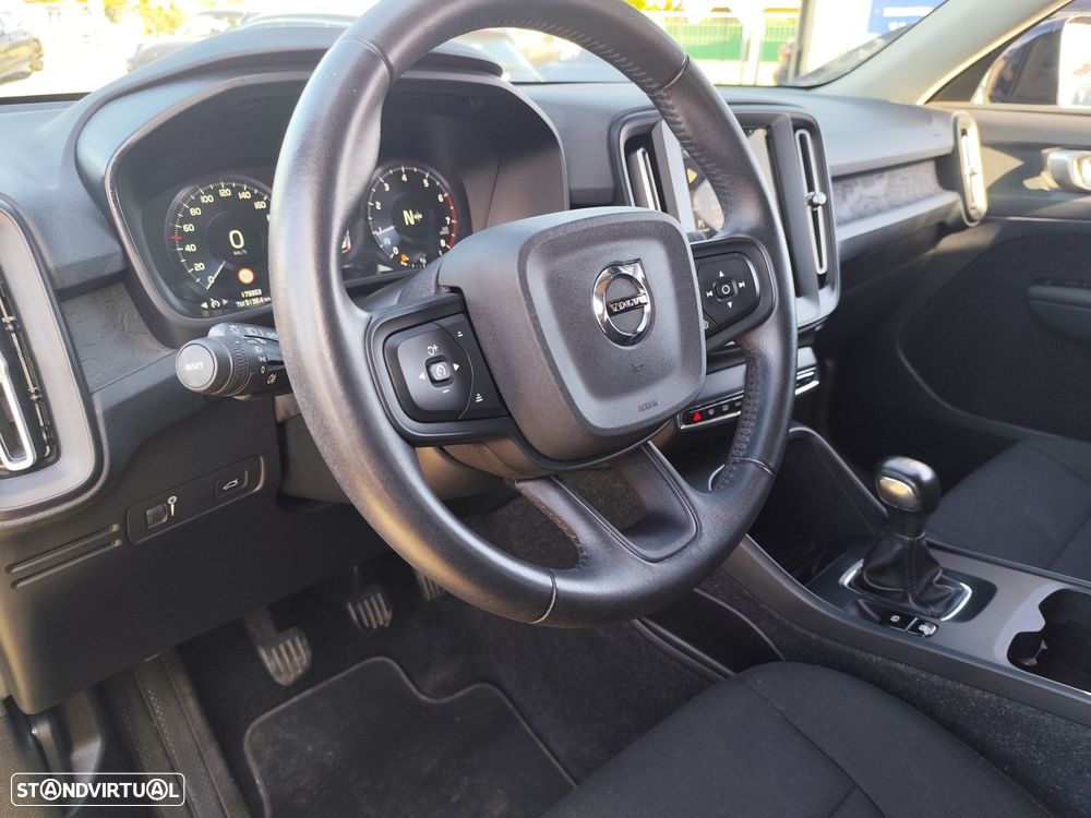 Volvo XC 40 1.5 T2 Momentum - 9