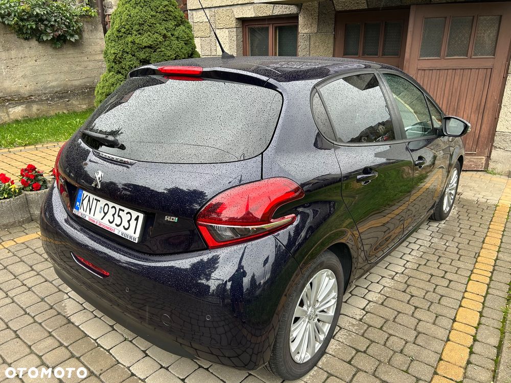 Peugeot 208 - 6