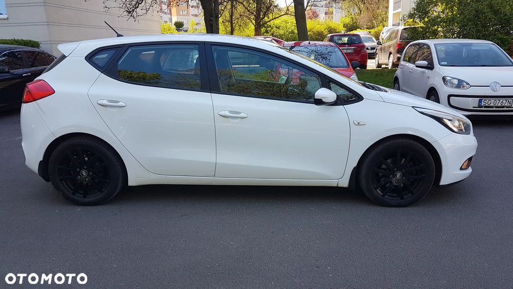 Kia Ceed - 30