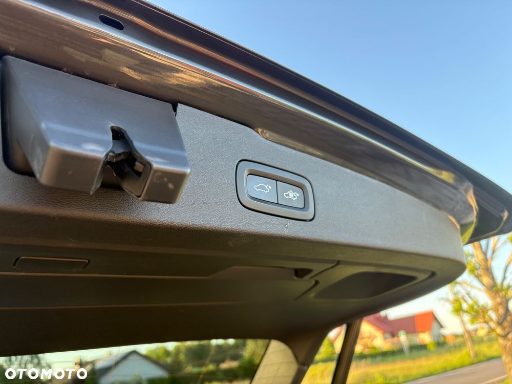Volvo V60 T6 AWD Plug-In Hybrid Inscription - 23