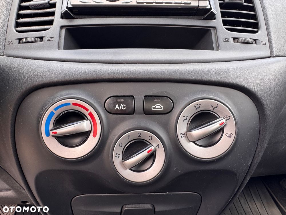Hyundai Accent - 14