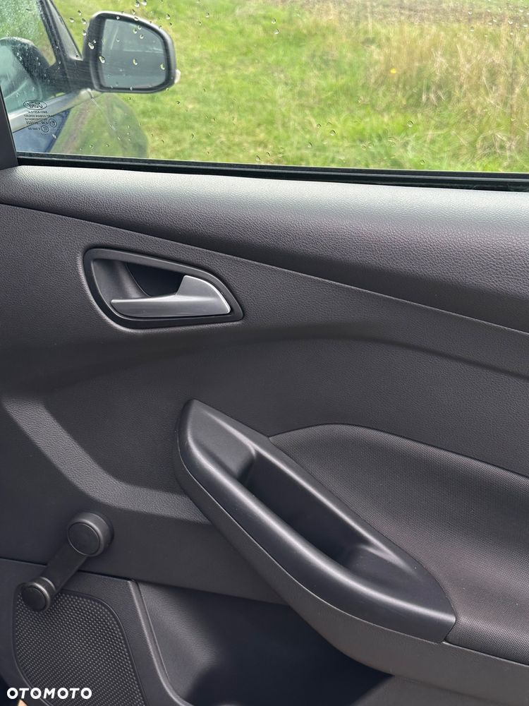 Ford Focus 1.6 Trend - 16
