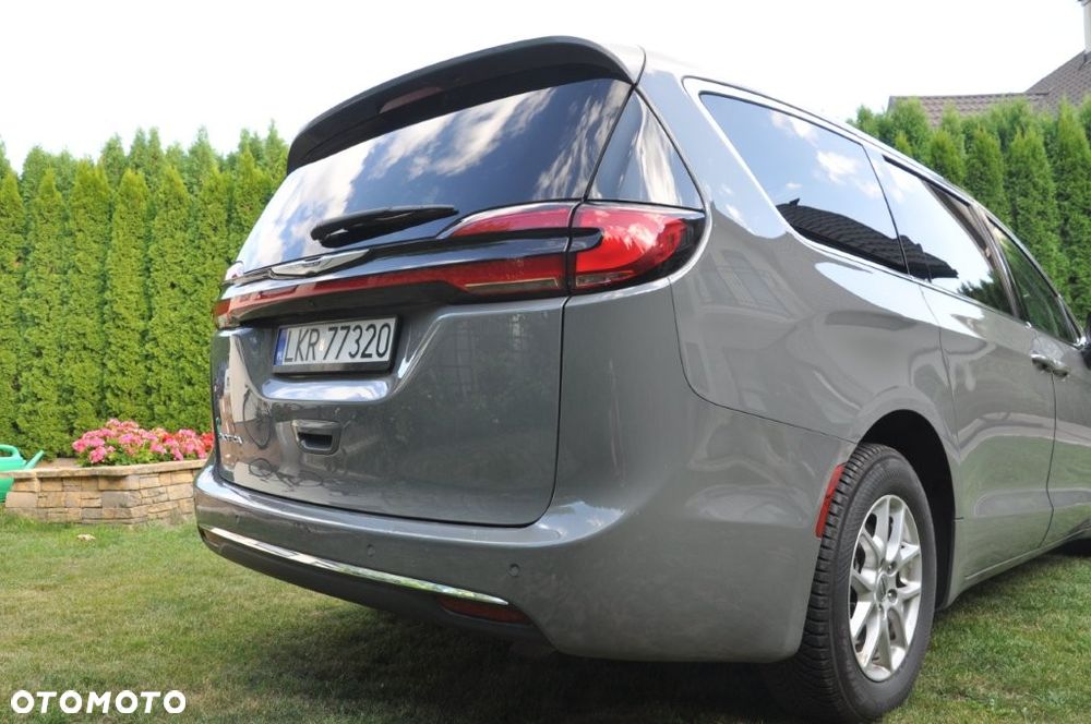 Chrysler Pacifica - 25