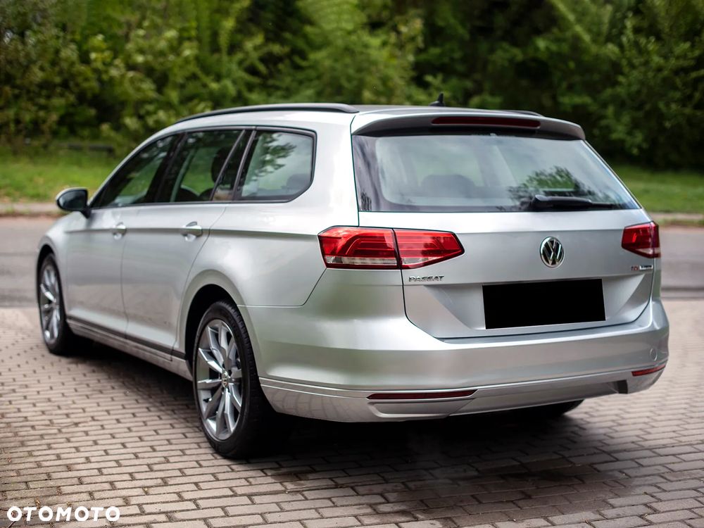 Volkswagen Passat - 11