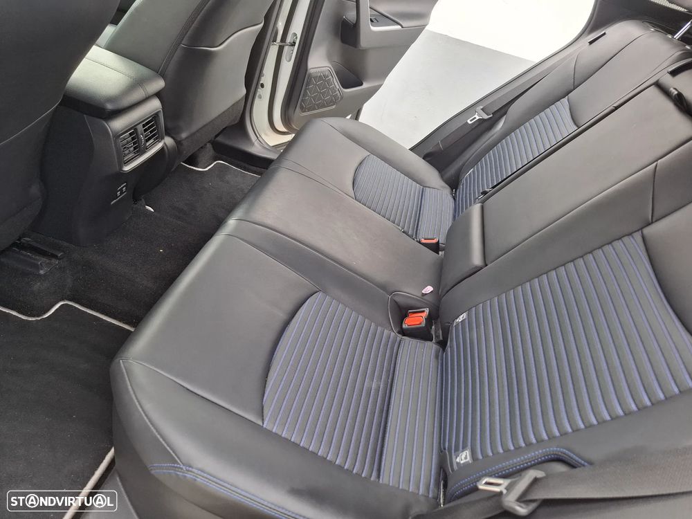 Toyota RAV4 2.5 HDF Square Collection - 16