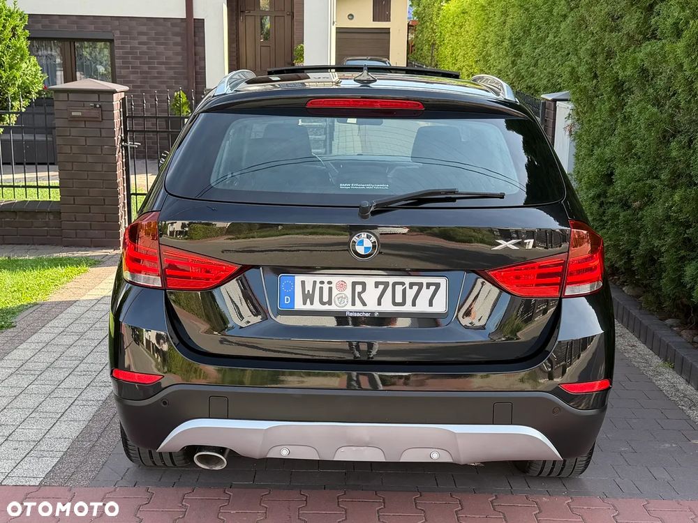BMW X1 xDrive18d xLine - 11