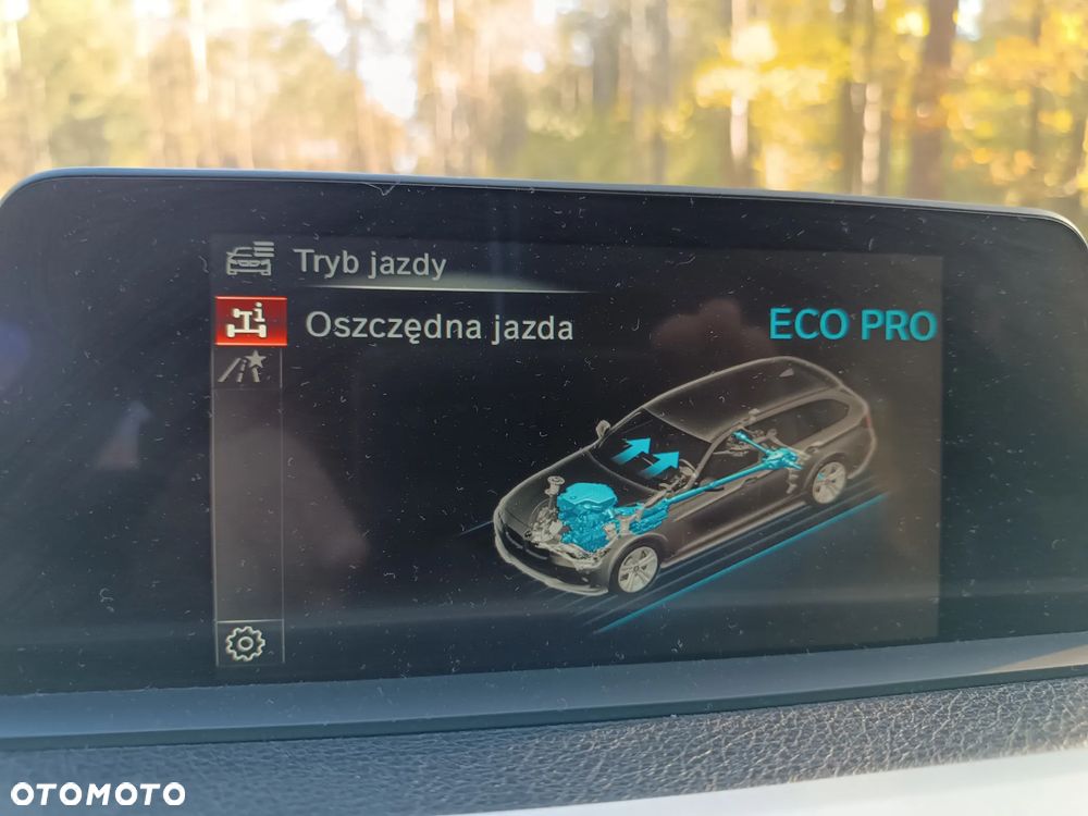 BMW Seria 3 318d Touring - 7