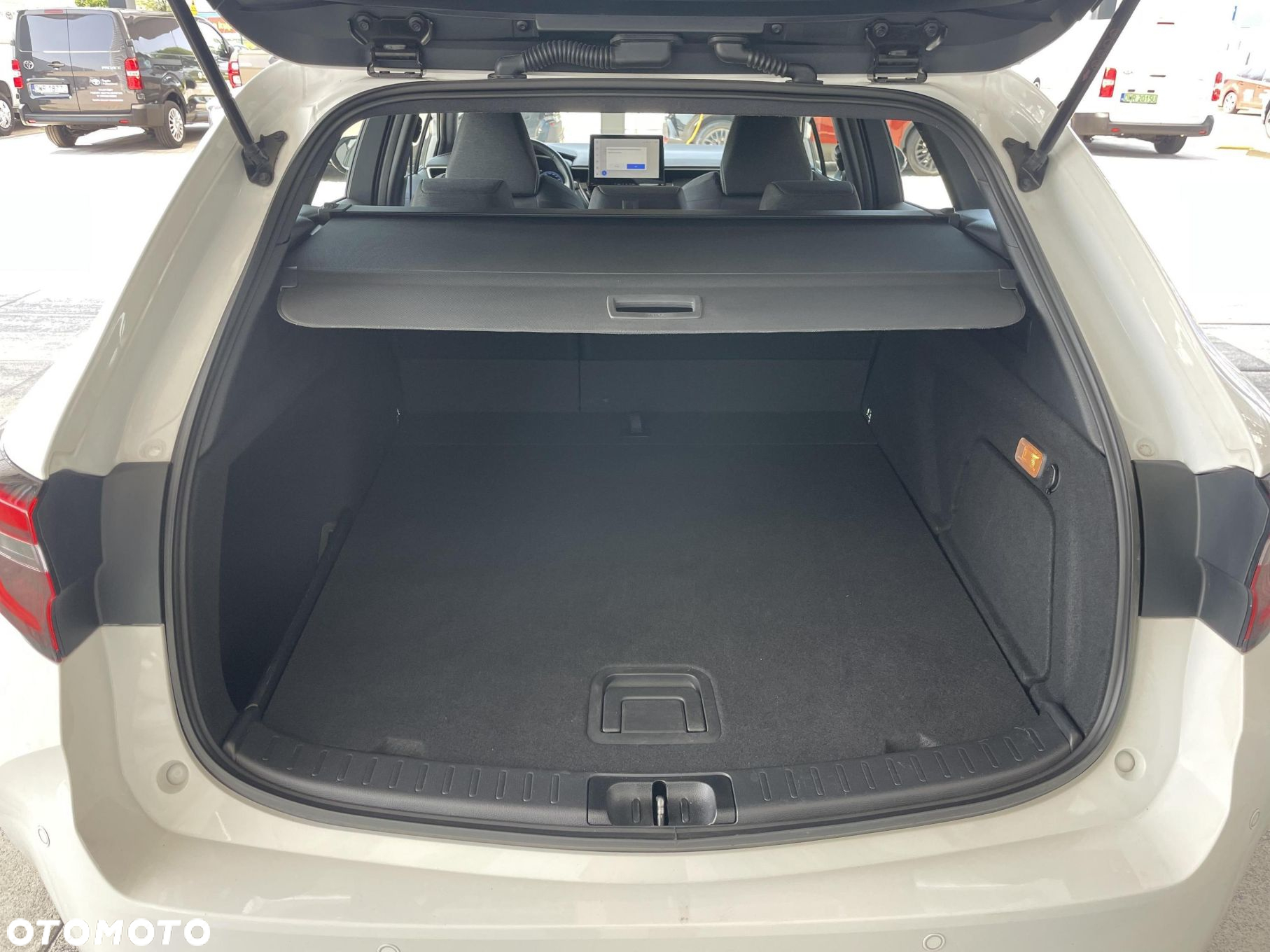 Toyota Corolla - 13