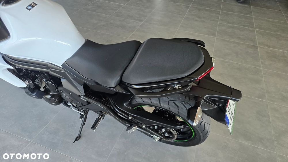 Kawasaki ER - 19