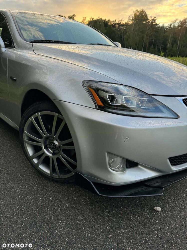 Lexus IS - 5