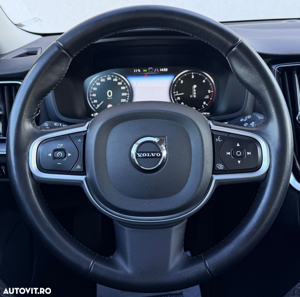 Volvo V60 D3 Geartronic Momentum - 37