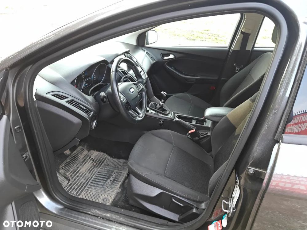 Ford Focus SW 1.5 TDCi SYNC Edition - 9