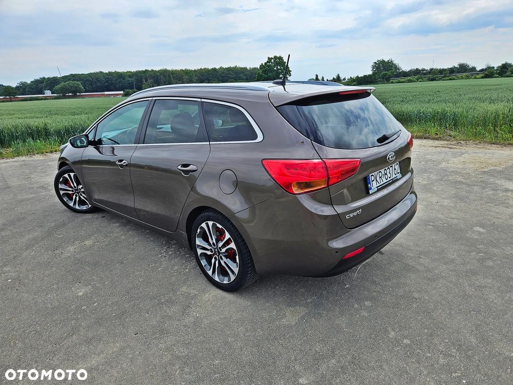 Kia Ceed 1.6 GDI DCT Platinum Edition - 6