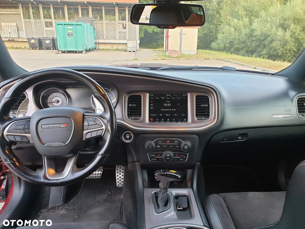 Dodge Charger 6.4 Scat Pack - 8