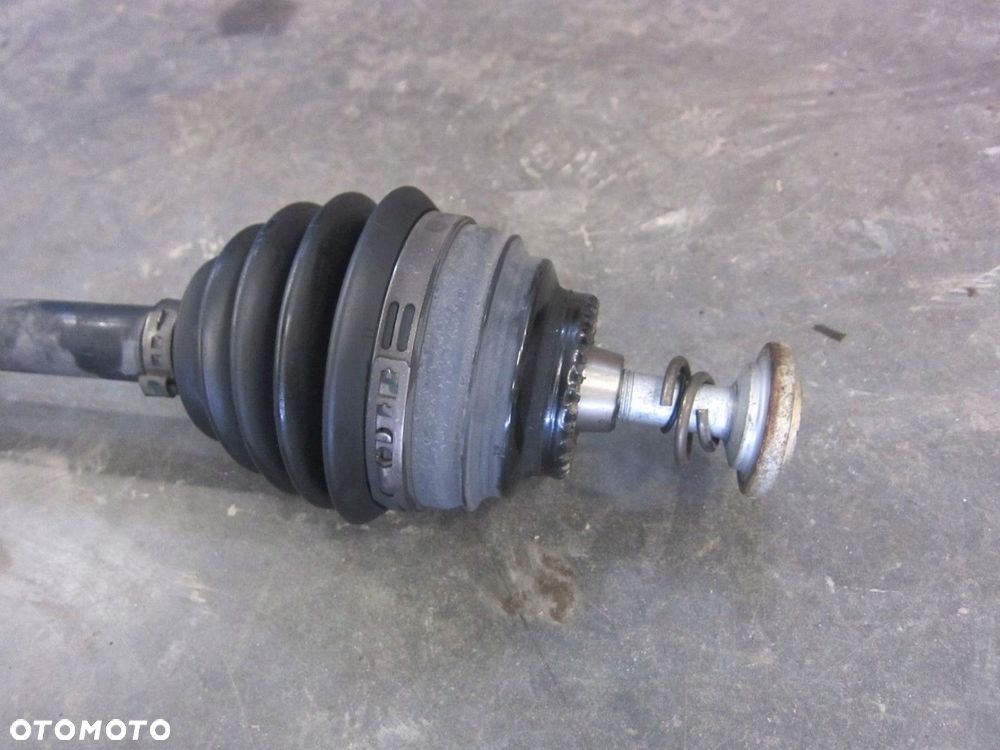 BMW F30 XDRIVE 4X4 PÓŁOŚ PRAWA PRAWY PRZÓD 7597694 - 4