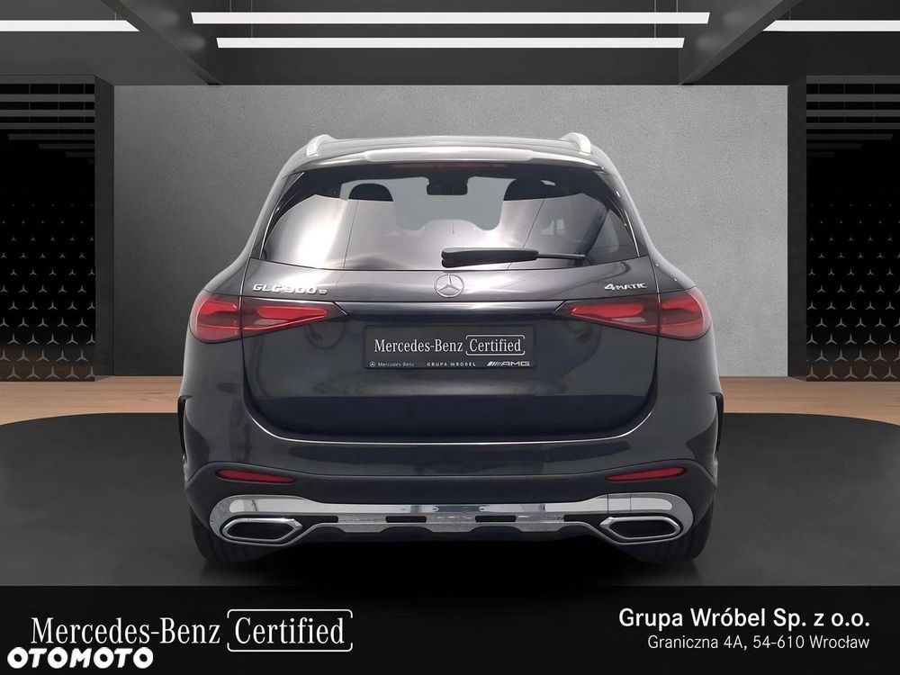 Mercedes-Benz GLC 300 e 4-Matic - 4