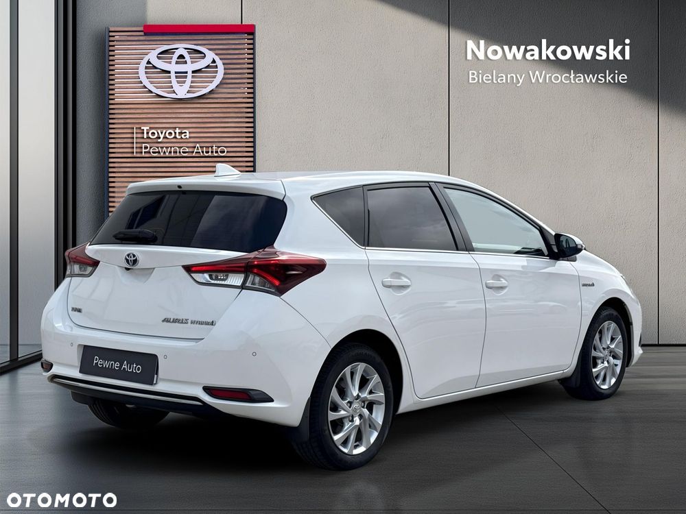 Toyota Auris - 2