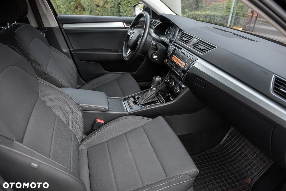 Skoda Superb 1.6 TDI DSG Ambition - 30