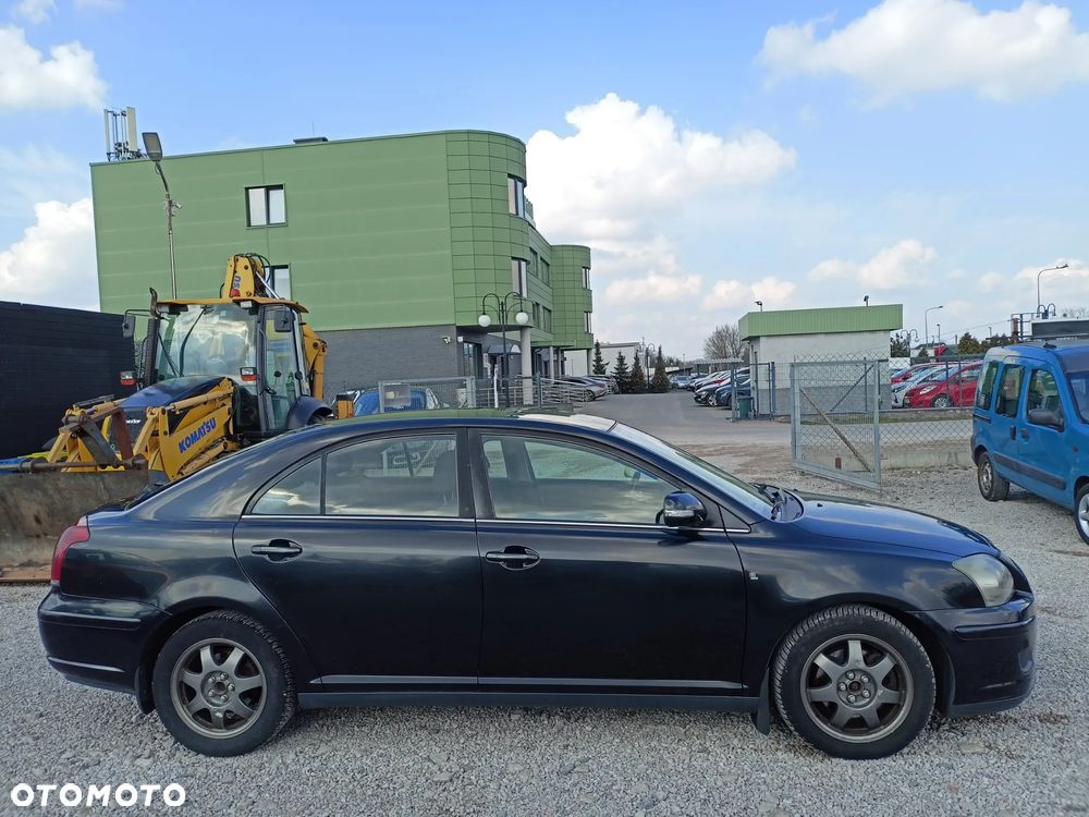 Toyota Avensis - 5