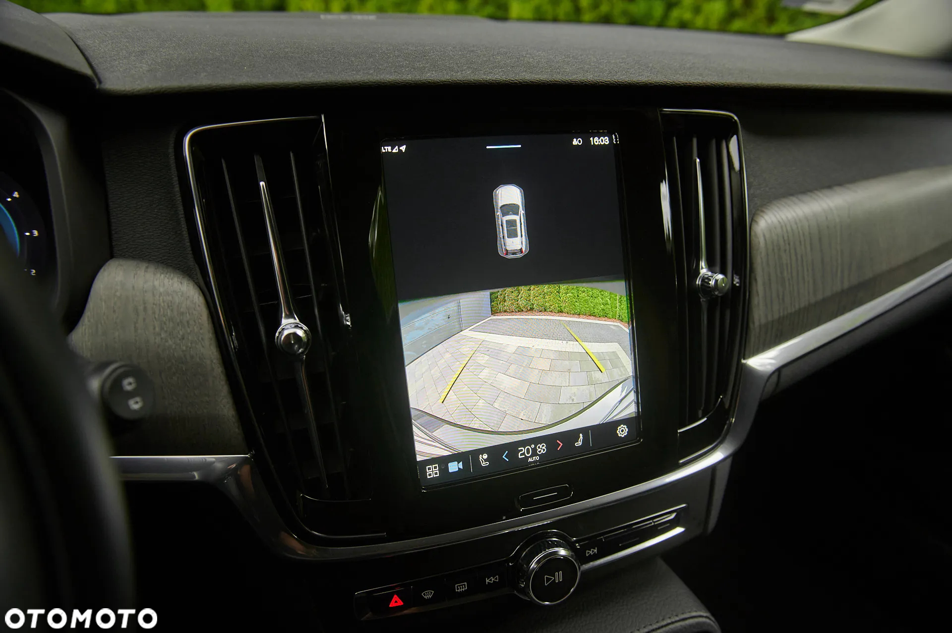 Volvo V90 Cross Country B4 D AWD Pro - 25