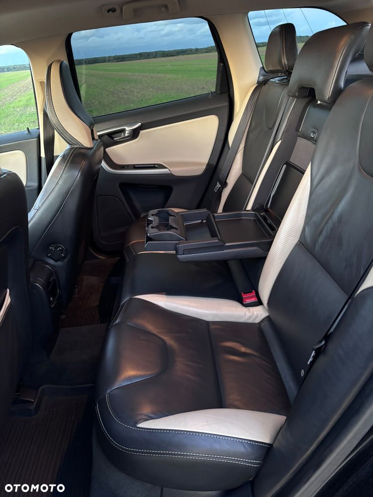 Volvo XC 60 - 6