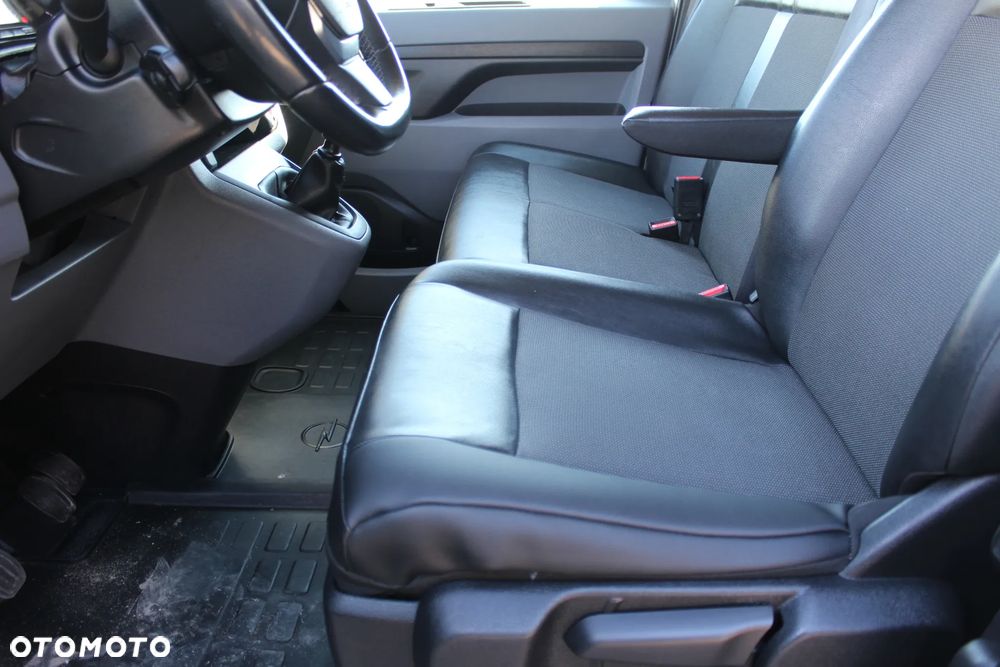 Opel Vivaro - 18