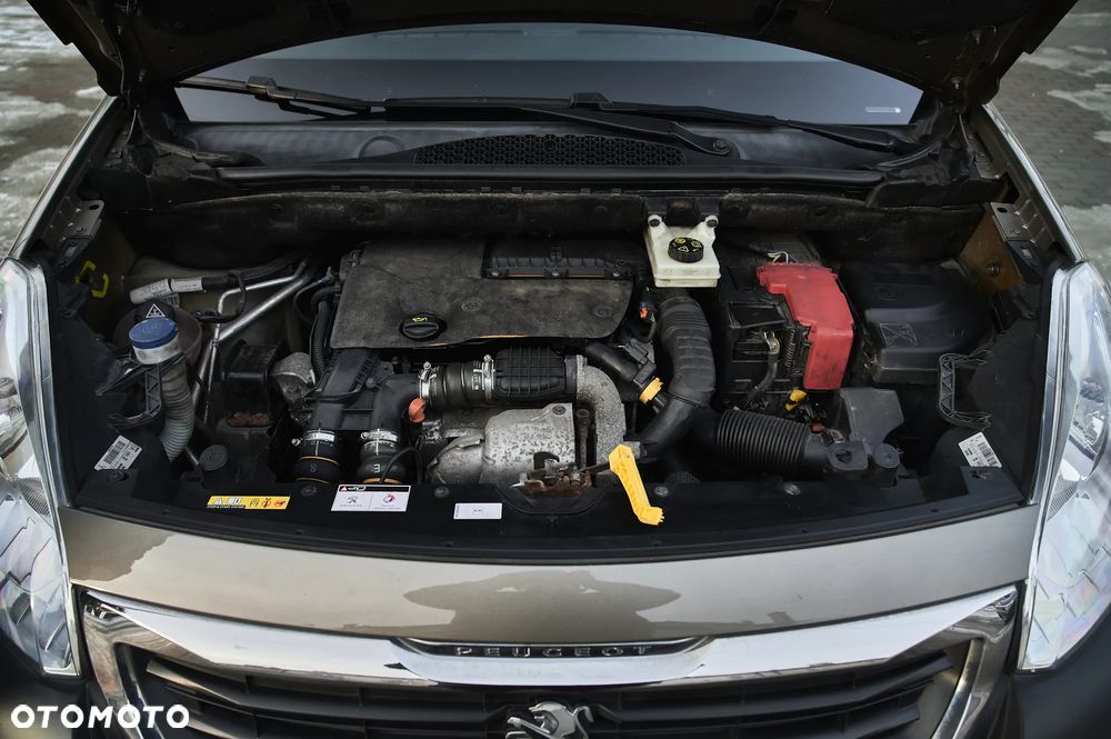 Peugeot Partner 1.6 BlueHDi Outdoor S&S - 23