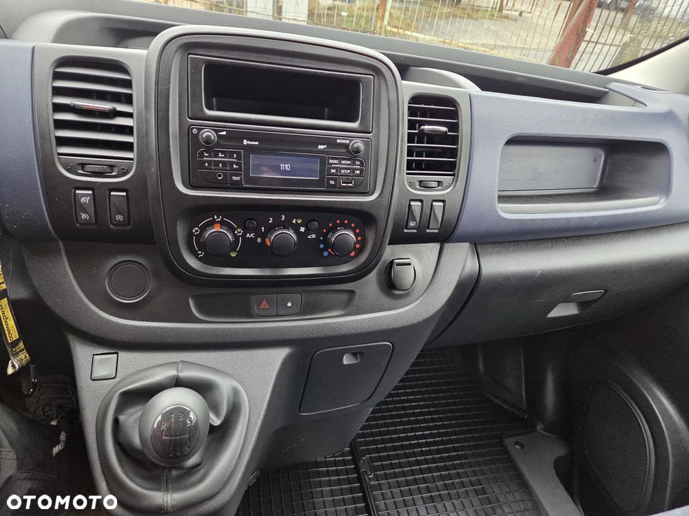 Opel VIVARO - 11