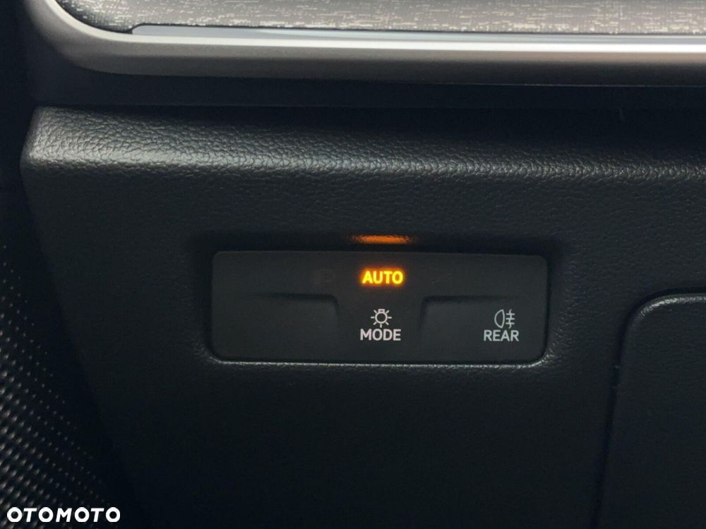 Skoda Superb 2.0 TDI SCR 4x4 Selection DSG - 30