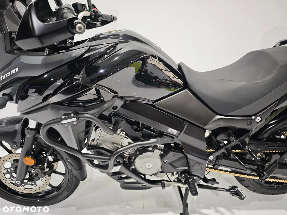 Suzuki V-STROM - 25