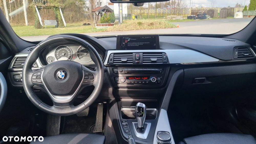 BMW Seria 3 320d Efficient Dynamics Edition - 17