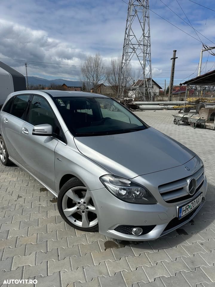 Mercedes-Benz B 200 - 4