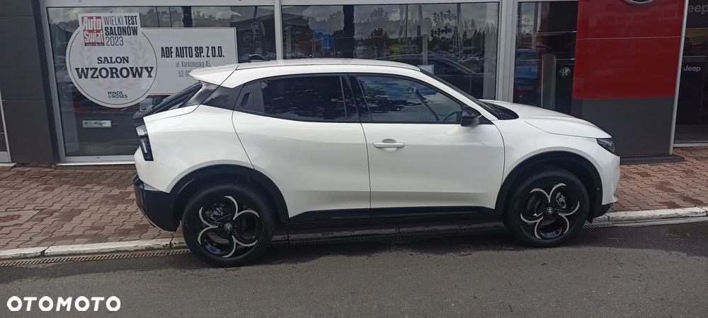Alfa Romeo Junior 1.2 mHEV Ti eDCT - 2