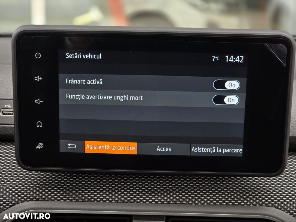 Dacia Logan TCe 90 CVT Prestige - 24