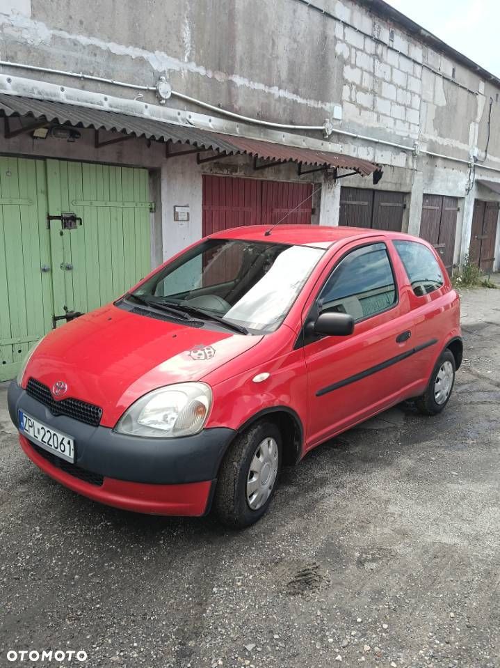 Toyota Yaris 1.0 Base - 2