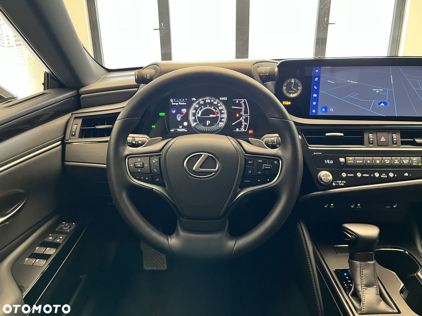 Lexus ES - 4