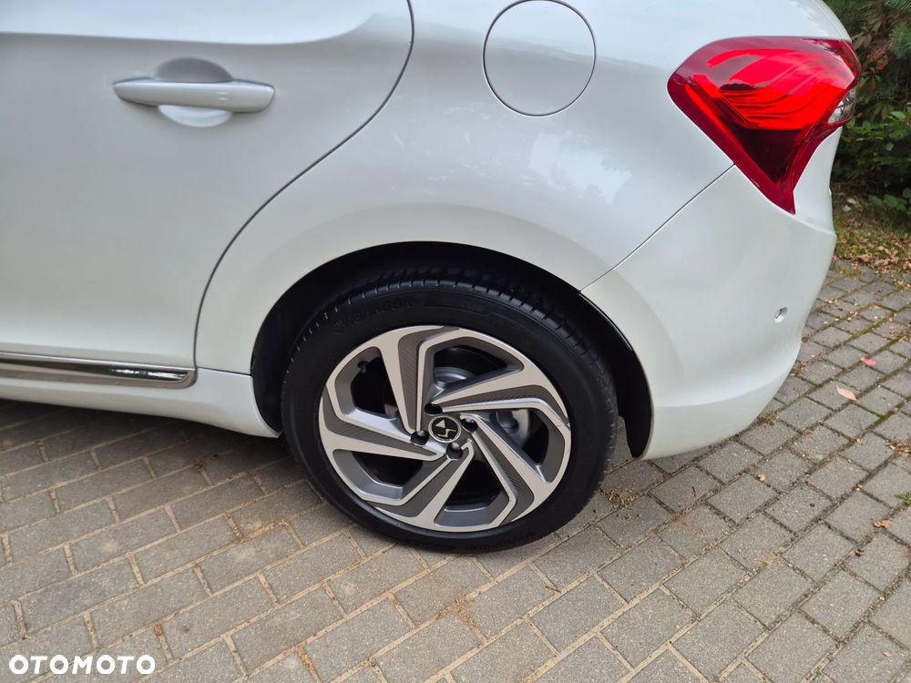 DS Automobiles DS 5 - 17
