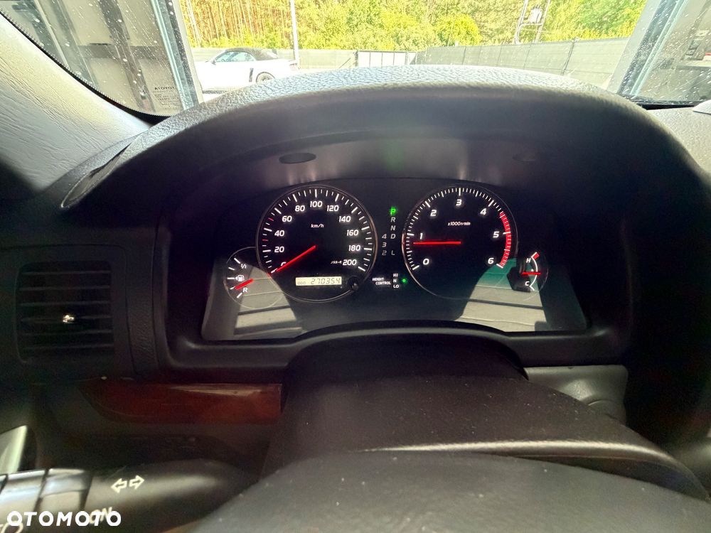 Toyota Land Cruiser - 12