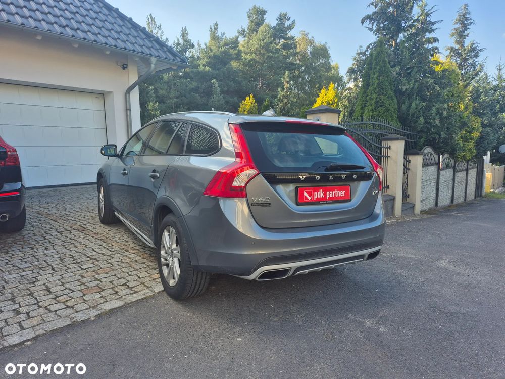 Volvo V60 Cross Country D3 Momentum - 14