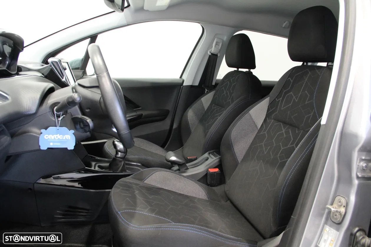 Peugeot 2008 1.2 PureTech Signature - 8