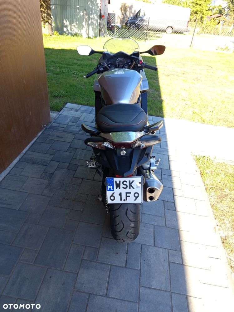 Honda VFR - 2