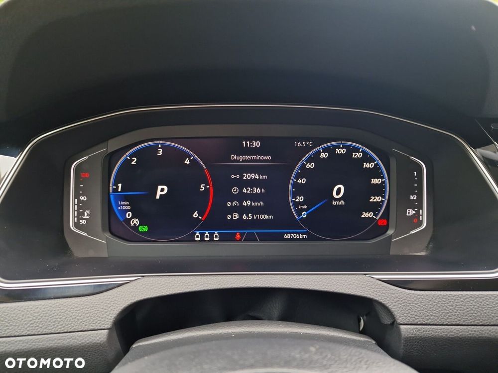 Volkswagen Passat - 17