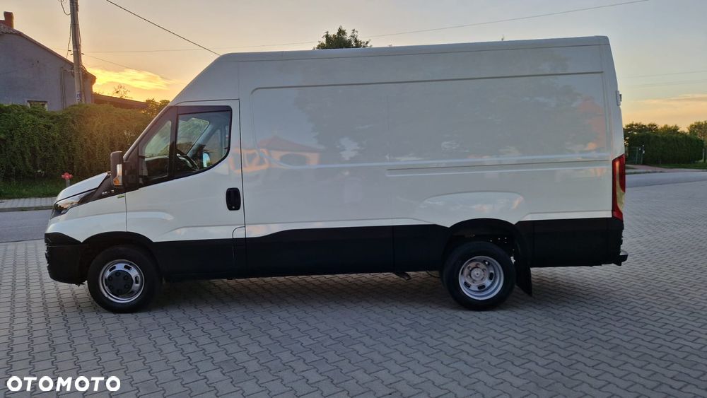 Iveco DAILY 35 Klima Elektryka Tempomat Na Bliźniaku Furgon 3os. Hak Serwis - 8